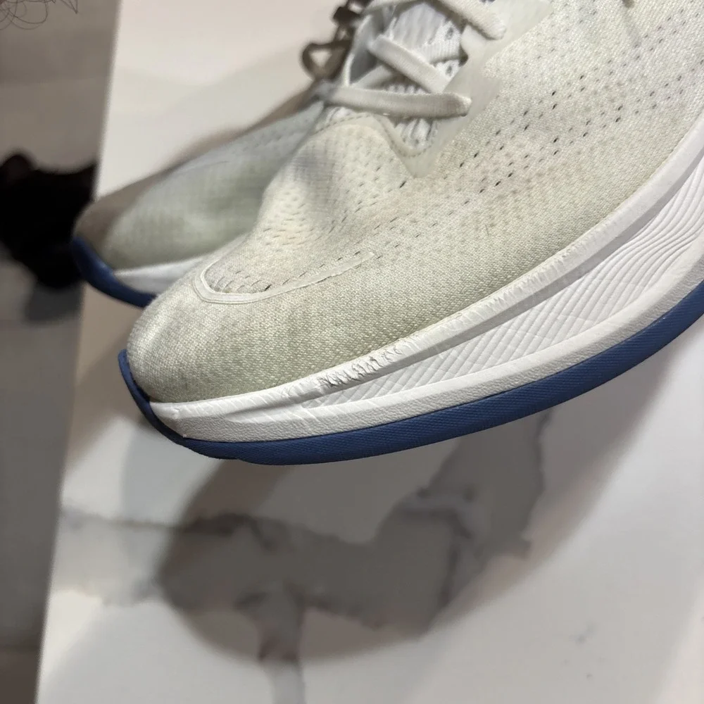 Hoka One One hoka one